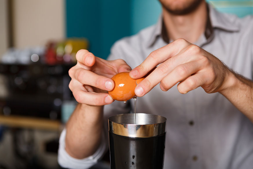 Makan Telur Mentah Untuk Otot Amankah Sfidn Science From Indonesia Articles